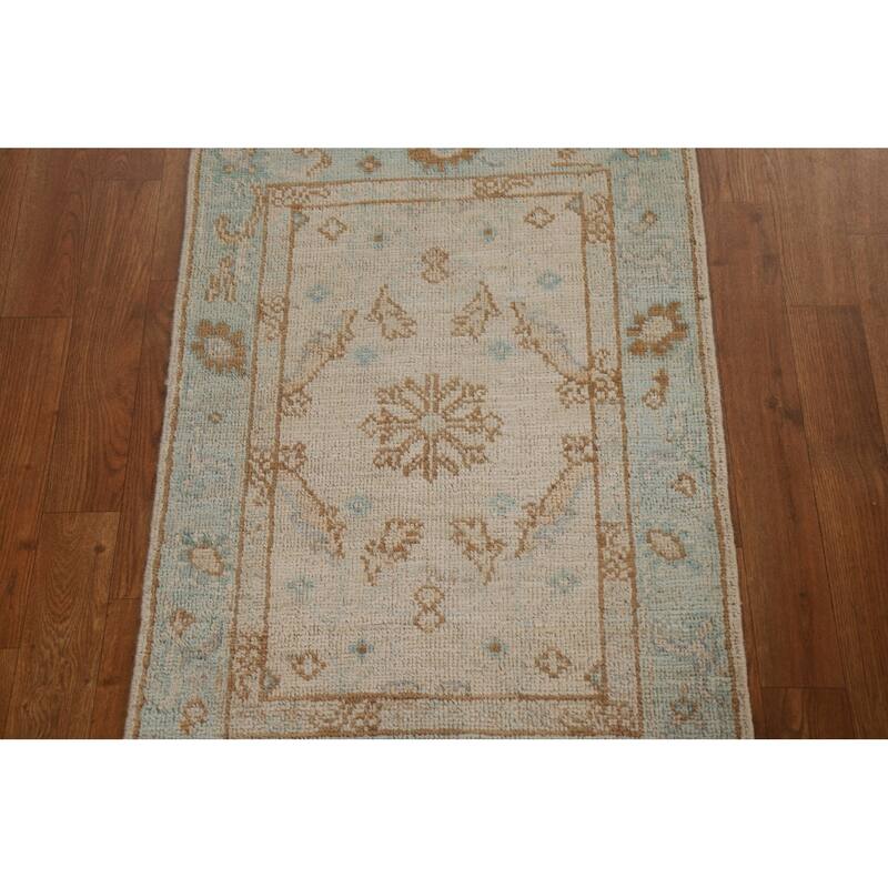 Hand Knotted Oriental 100% Wool Carpet Transitional Geometric Beige & Ivories Oushak Area Rug - 2' 11'' X 2' 0''