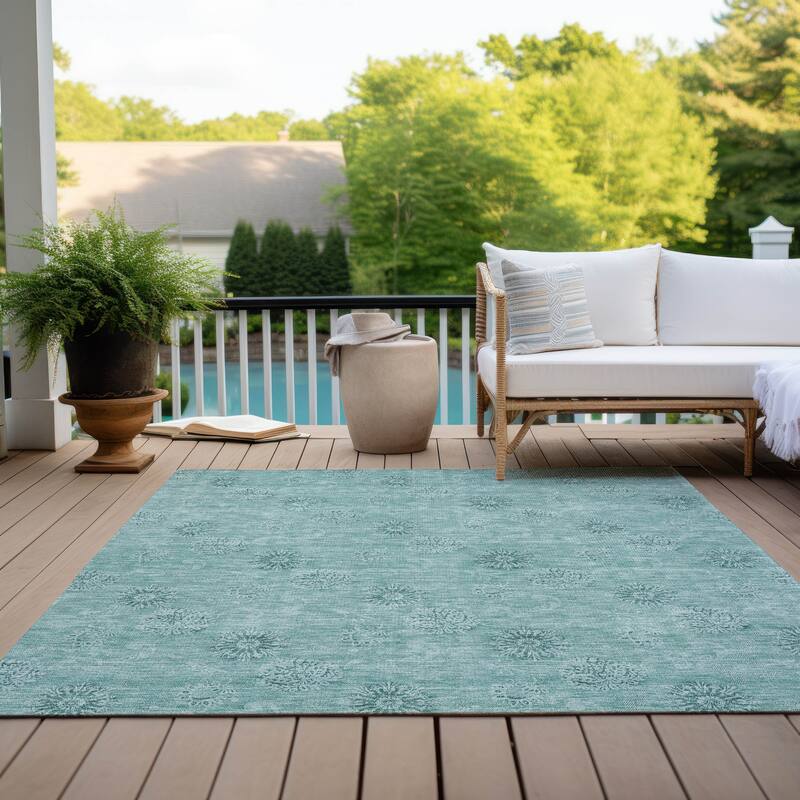 Machine Washable Indoor/ Outdoor Chantille Floral Burst Rug