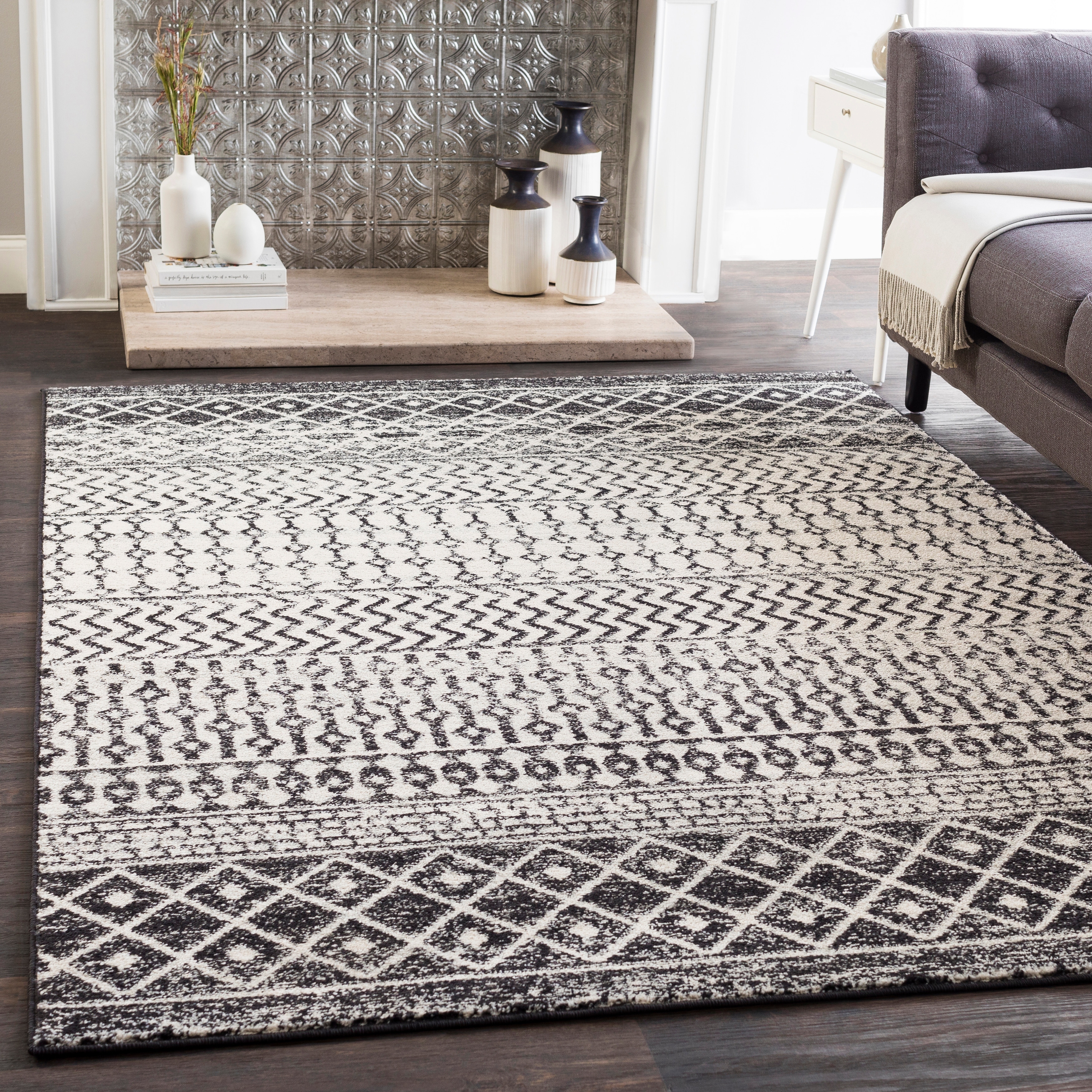 E Black And White Bohemian Area Rug 5 3 X 7 6 On E Black And White Bohemian Area Rug