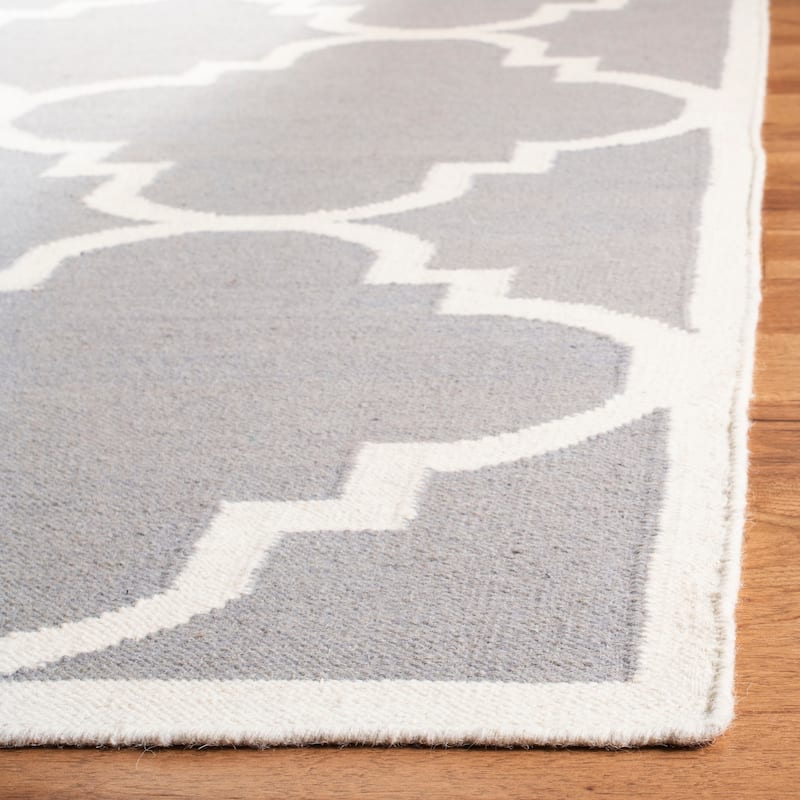 SAFAVIEH Handmade Flatweave Dhurries Jinan Modern Moroccan Wool Rug