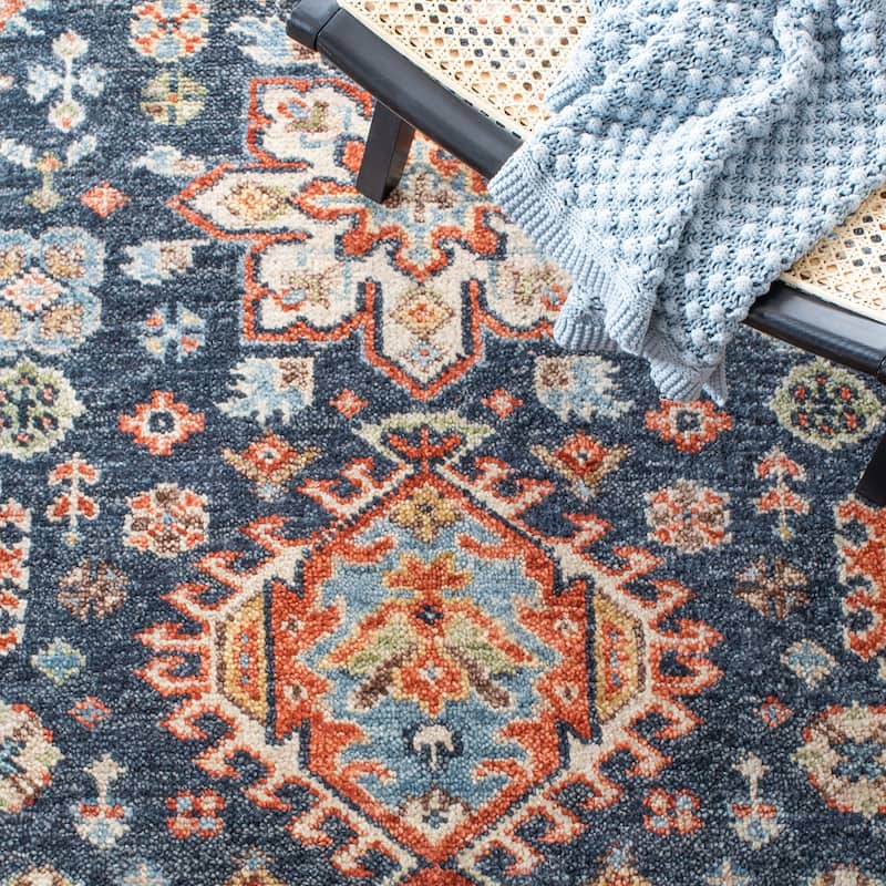 SAFAVIEH Handmade Samarkand Crissy Traditional Oriental Wool Rug