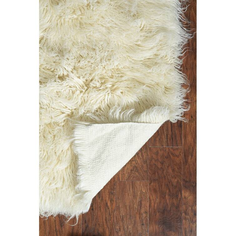Linon Flokati Super Heavy Natural Rug (3' x 5') - 3' x 5'
