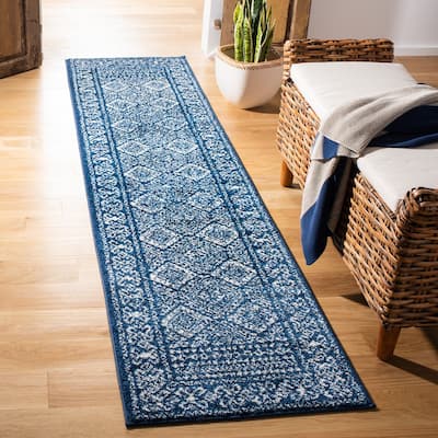 SAFAVIEH Tulum Yolonda Rustic Moroccan Boho Rug
