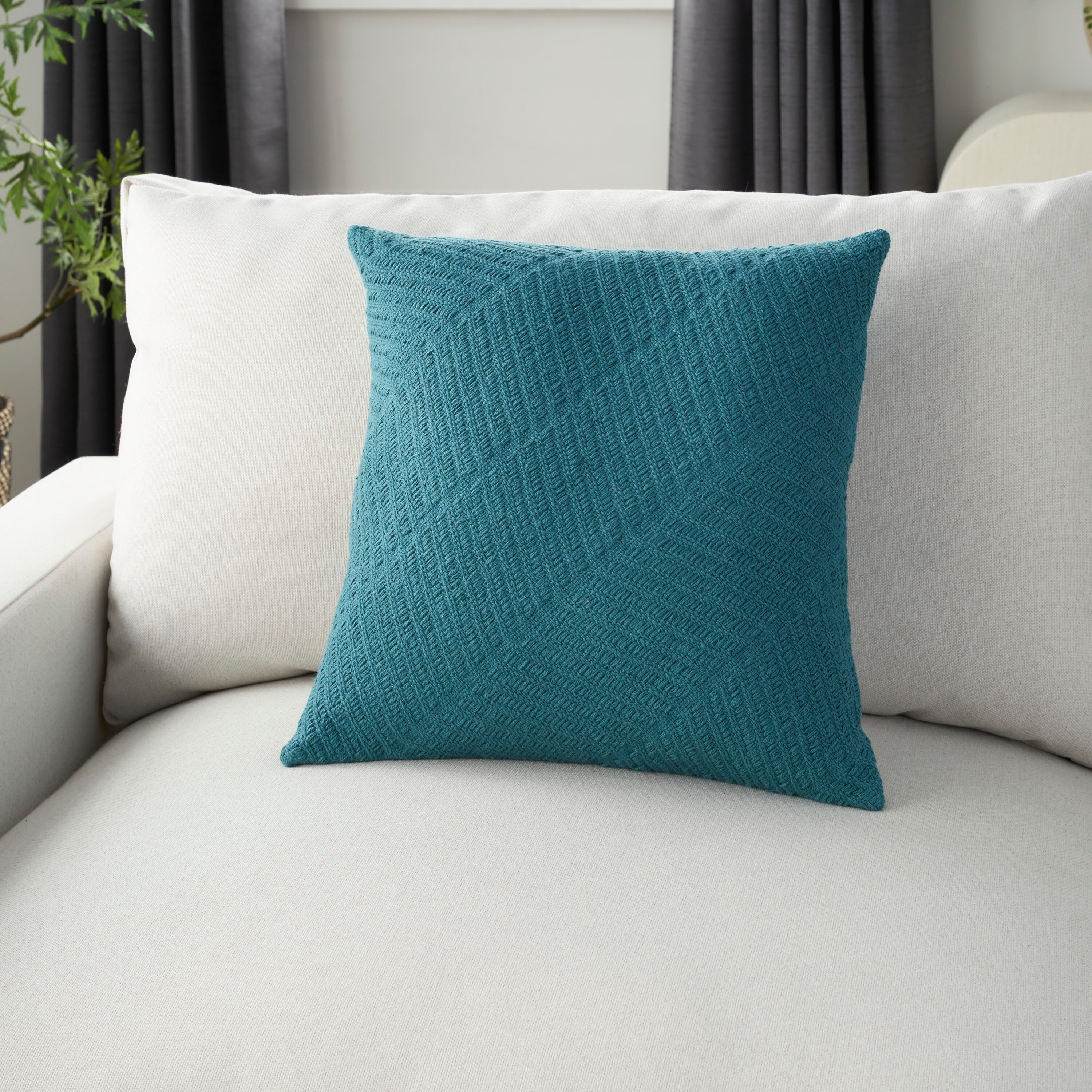 https://ak1.ostkcdn.com/images/products/is/images/direct/711d0c99fbfe9d1080856480f240d3be9b8027be/Mina-Victory-Life-Styles-Teal-Throw-Pillow-%2C-%28-18%22-x-18%22-%29.jpg