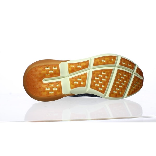 running shoes size 10