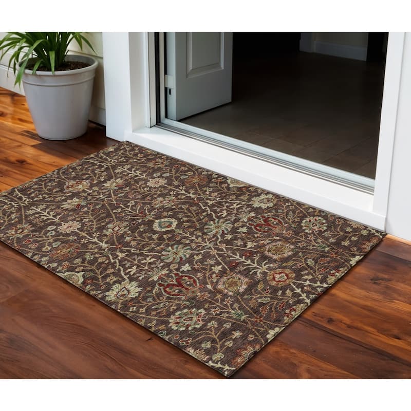 HomeRoots Floral Transitional Rectangle Outdoor Rug - 3' x 5'