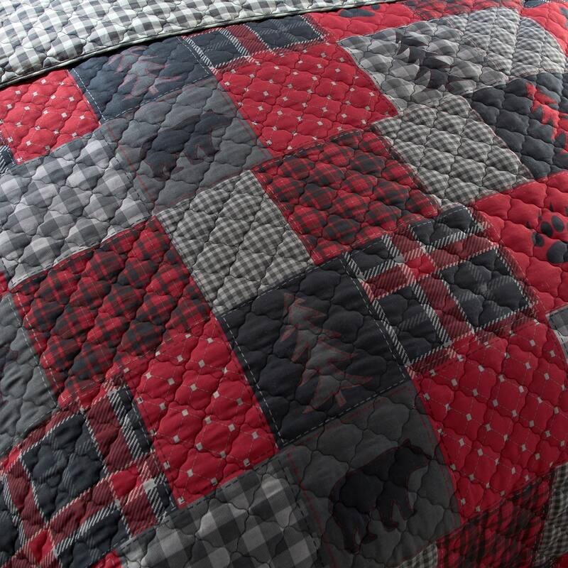 Donna Sharp Red Forest Quilt Collection