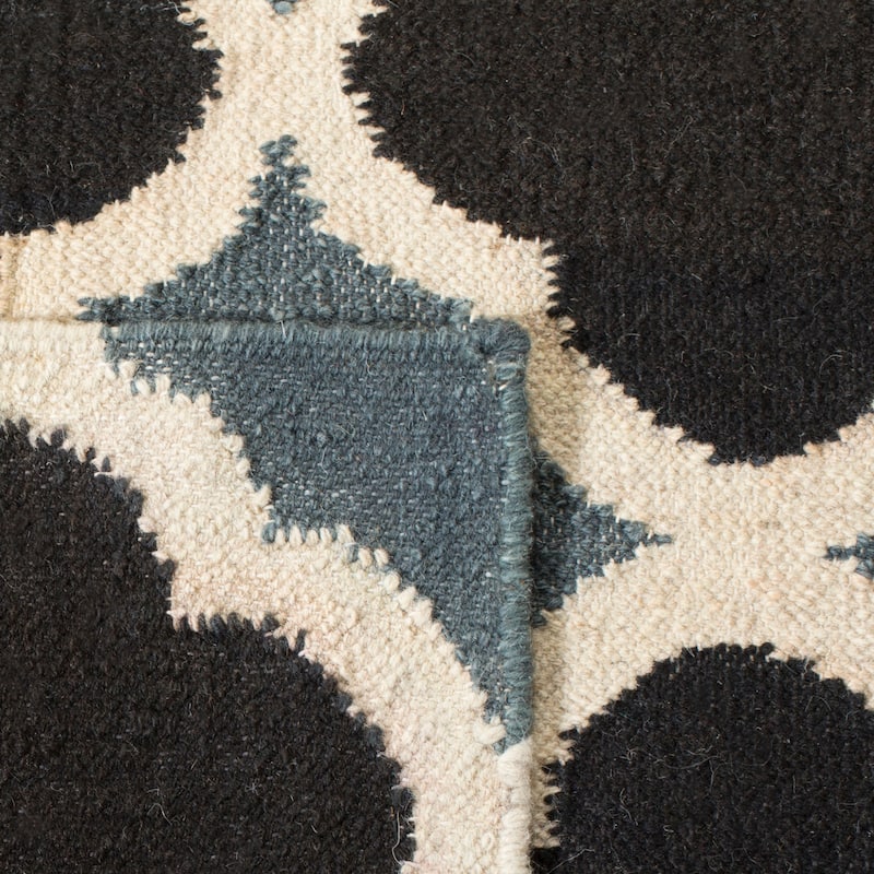SAFAVIEH Handmade Flatweave Dhurries Bachisia Modern Wool Rug