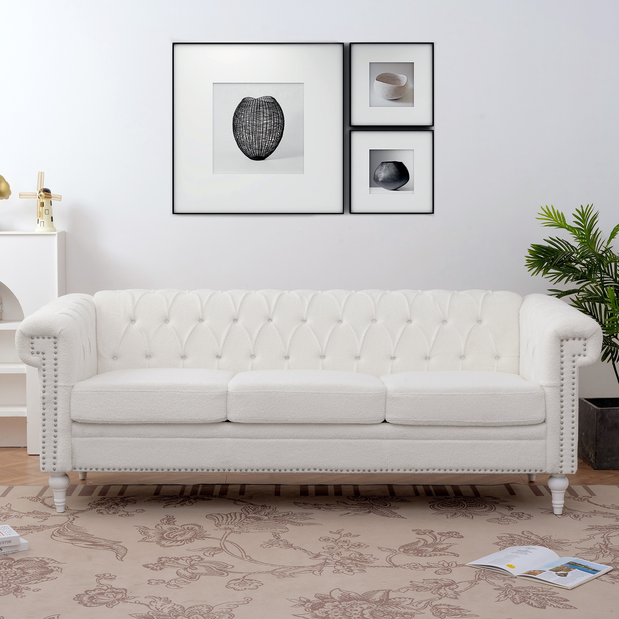 Traditional 3-Seat Sofa with Square Arms and Removable Cushion