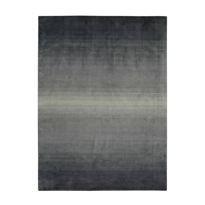 Gray Handmade Wool Transitional Horizon Rug, 7'9 x 9'9 - Soft wool rug with subtle elegant geometric design. - N/A