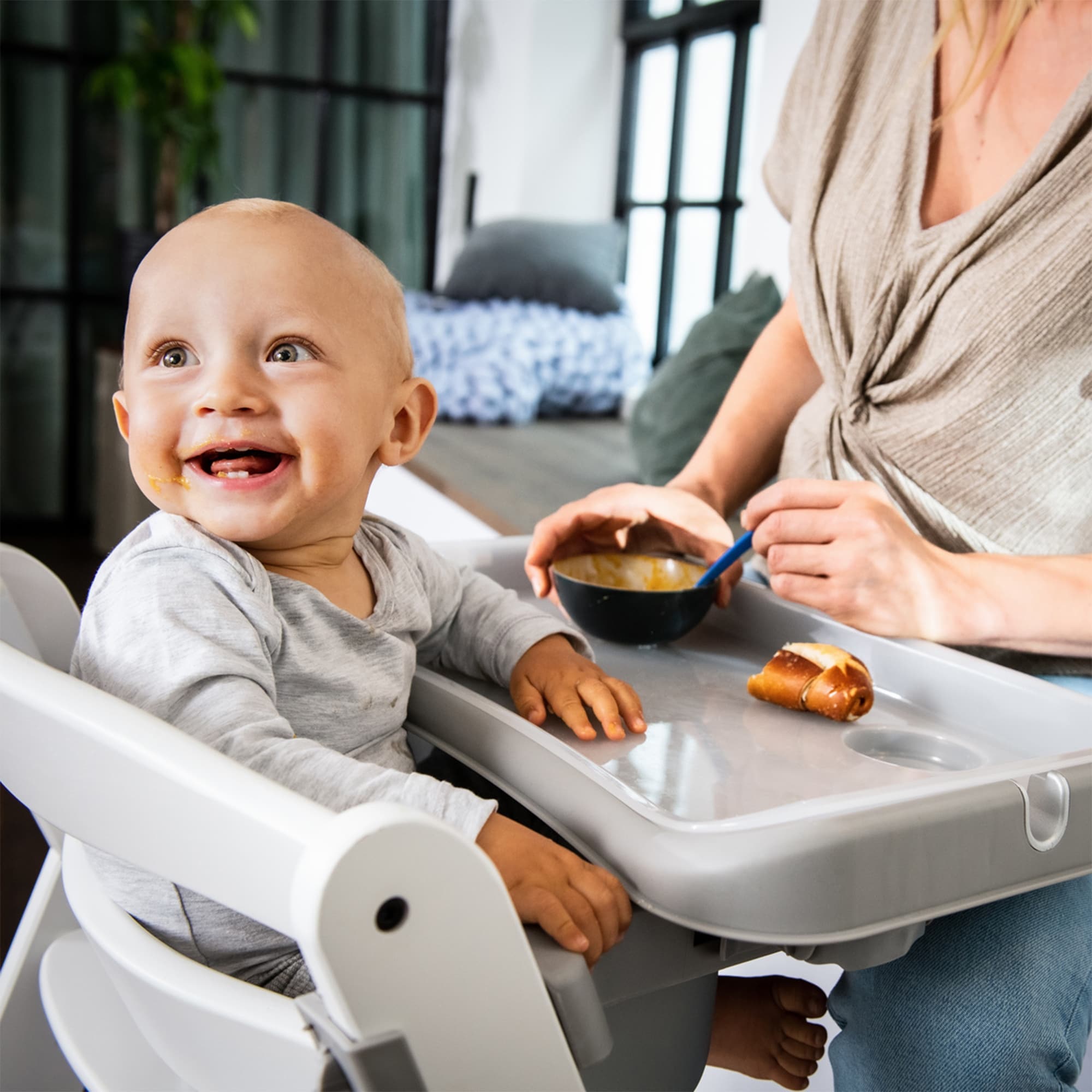 hauck Alpha Wooden Tray, Charcoal - Houten Eetblad voor Alpha & Beta Kinderstoel, FSC® Beukenhout, Groot Tafelblad met Opstaande Rand, Voor Kinderen 6–36 Maanden