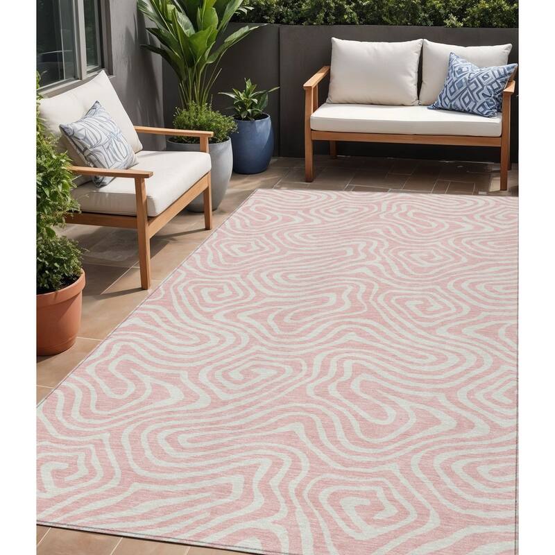 HomeRoots Abstract Transitional Rectangle Outdoor Rug - 5' X 8'