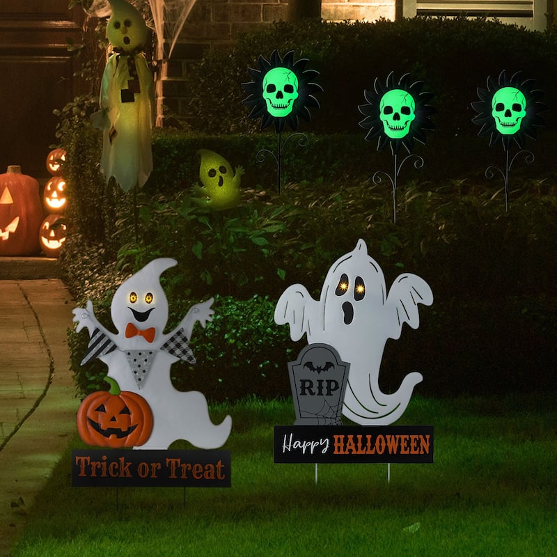 Glitzhome 32"H Halloween Metal Ghost Yard Stake with LED Lights Holiday Wall Decor