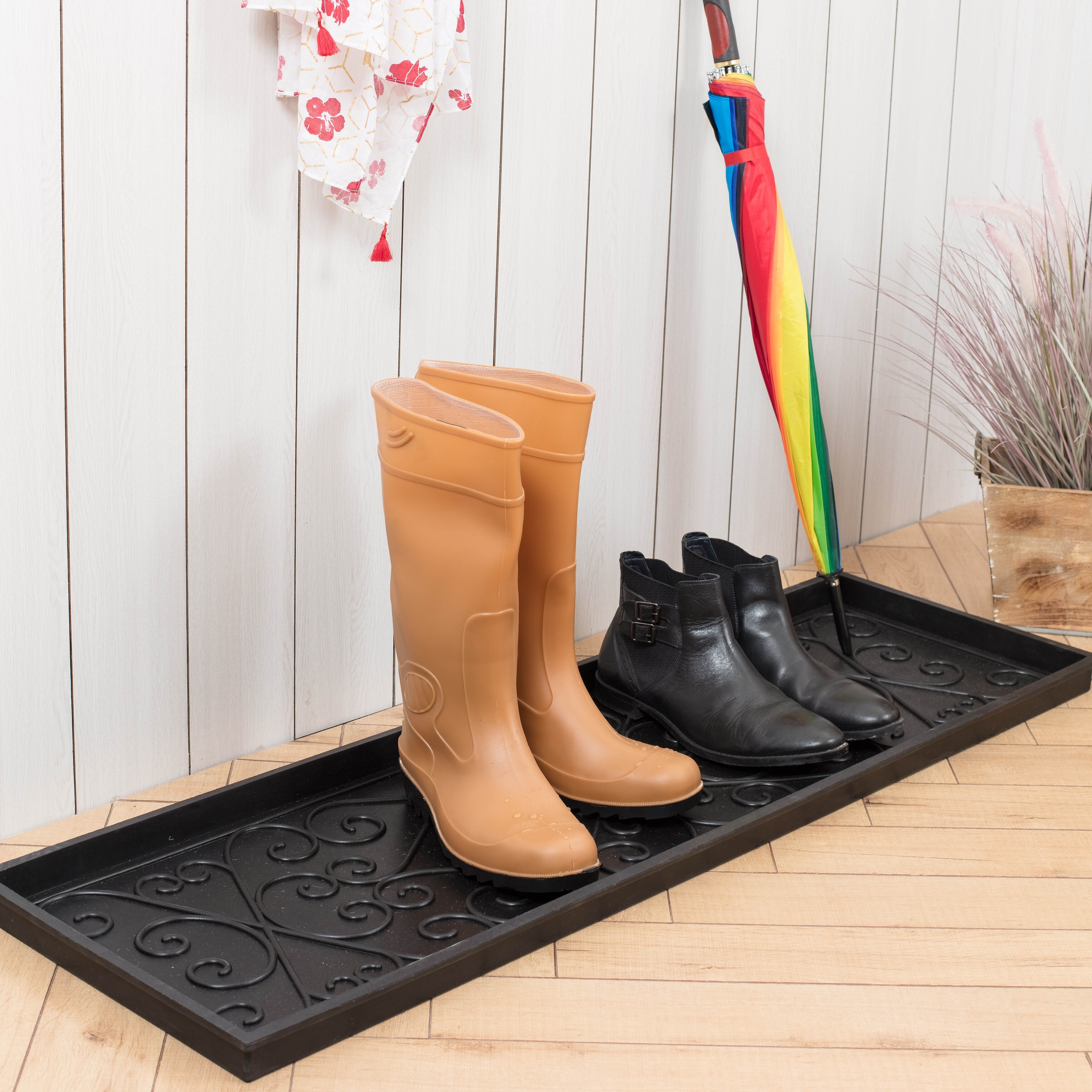 All Weather Boot Tray - Large Water Resistant Plastic Utility Shoe Mat for  Indoor and Outdoor Use in All Seasons by Stalwart (Black) 