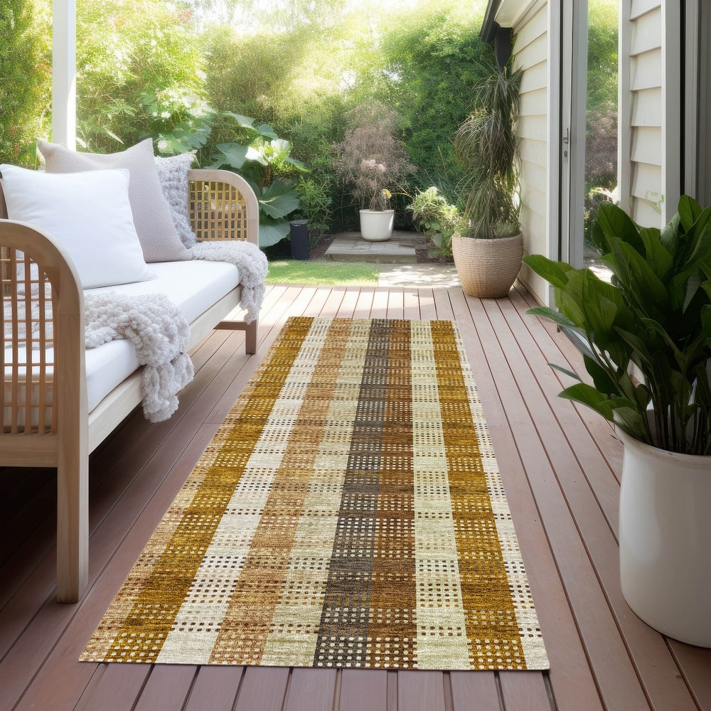 Machine Washable Indoor/ Outdoor Modern Plaid Chantille Rug