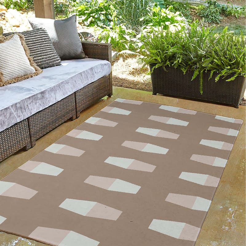Bowling Pins Nautical Indoor/Outdoor Rug