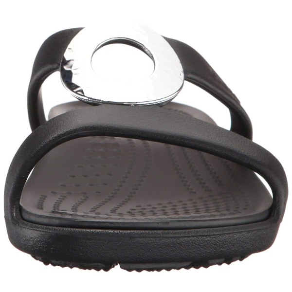 crocs women's sanrah hammered metallic sandal