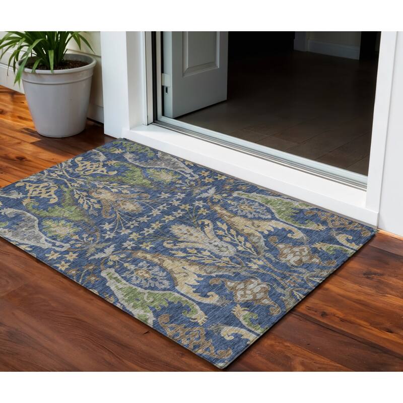 HomeRoots Floral Transitional Rectangle Outdoor Rug - 3' x 5'