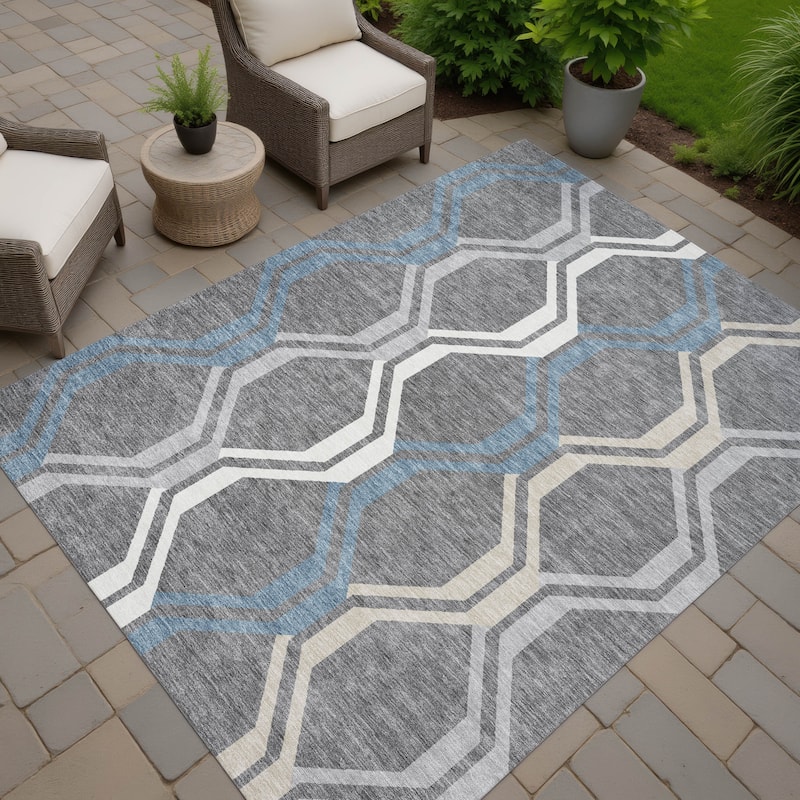 Machine Washable Indoor/ Outdoor Contemporary Dimensions Chantille Rug - Gray - 8' x 10'