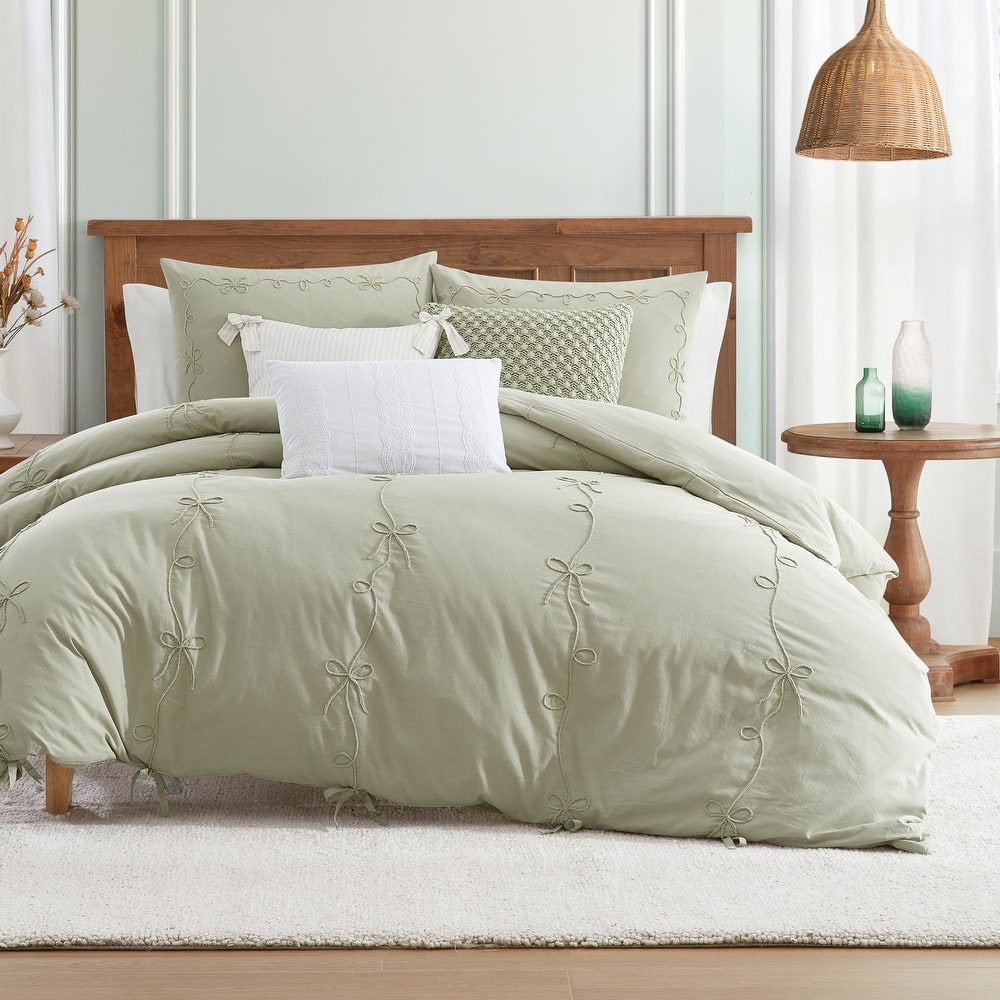 Peri Home Sasha Bows Comforter Set