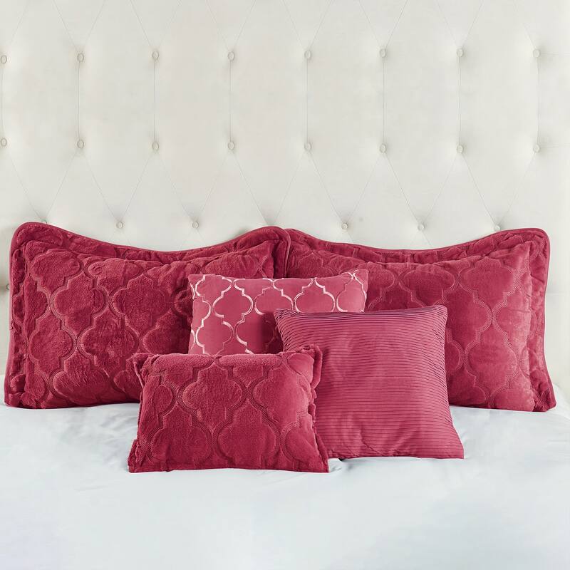 FauxFur Moroccan Design 7-piece Embroidered Quilt Set