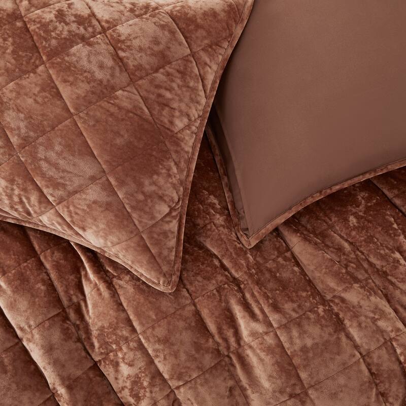 Beaute Living Diamond Velvet 3 Piece Quilt Set