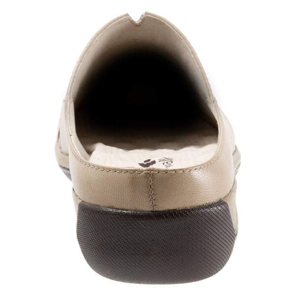 Shop Softwalk Womens San Marcos Closed Toe Clogs Overstock