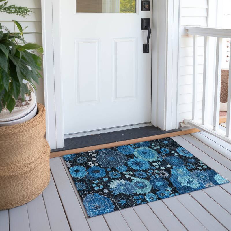 Machine Washable Indoor/ Outdoor Modern Floral Chantille Rug - Blue - 1'8" x 2'6"