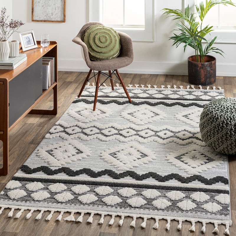 Livabliss Inigo Rustic Geometric Area Rug - Black - 5' 3" x 7'