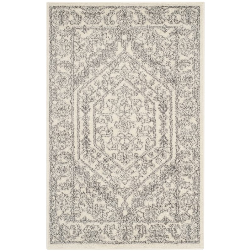 SAFAVIEH Adirondack Sian Rustic Oriental Medallion Rug - 2'6" x 4' - Ivory/Silver