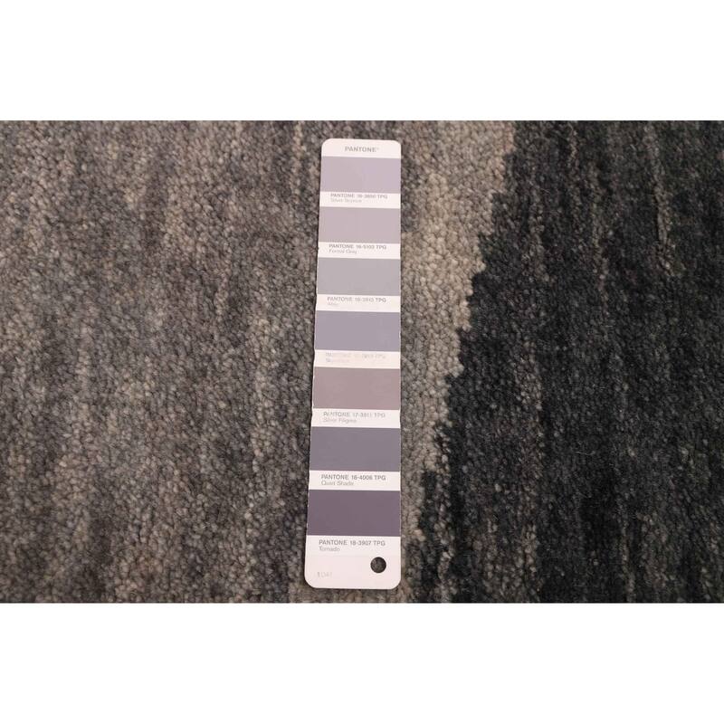 ECARPETGALLERY Hand-knotted Peshawar Ziegler Grey Wool Rug - 5'1 x 6'8