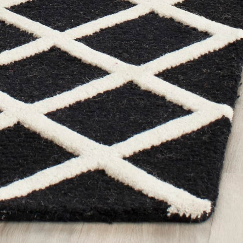 SAFAVIEH, Handmade Cambridge Siire Moroccan Trellis Wool Rug