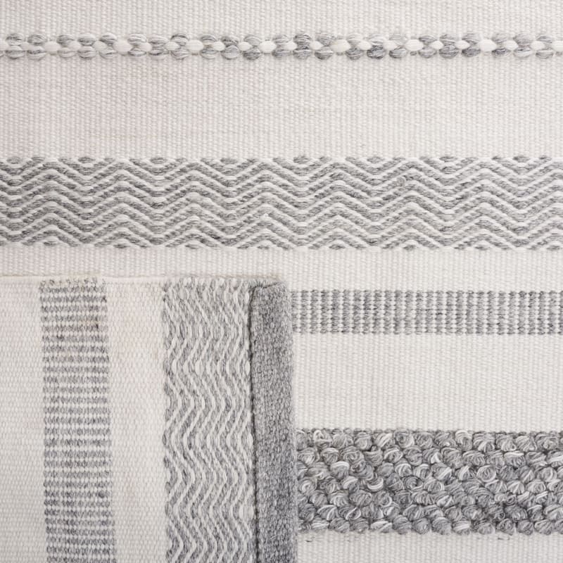 SAFAVIEH Handmade Kilim Dotchka Farmhouse Stripe Rug