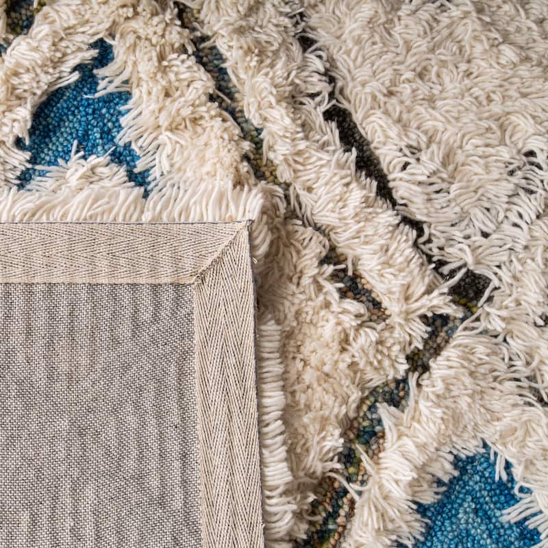 SAFAVIEH Handmade Casablanca Shag Synne Wool Rug