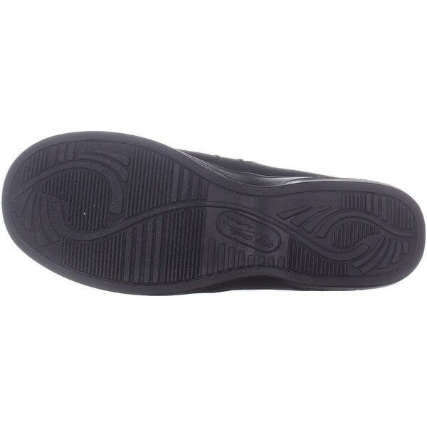solite by easy street cozy women's mules