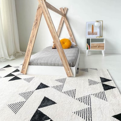 Carson Carrington Islingby Modern Geometric Area Rug
