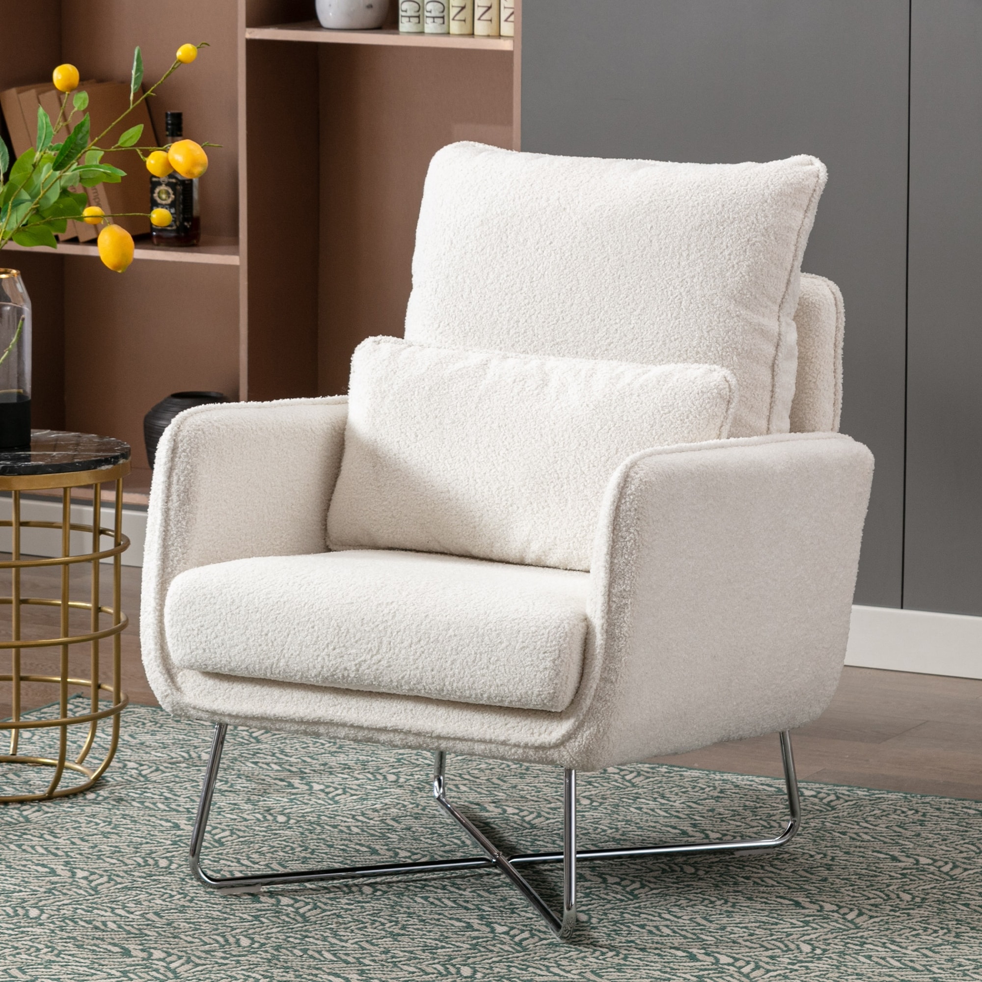 Short sales lounge chair