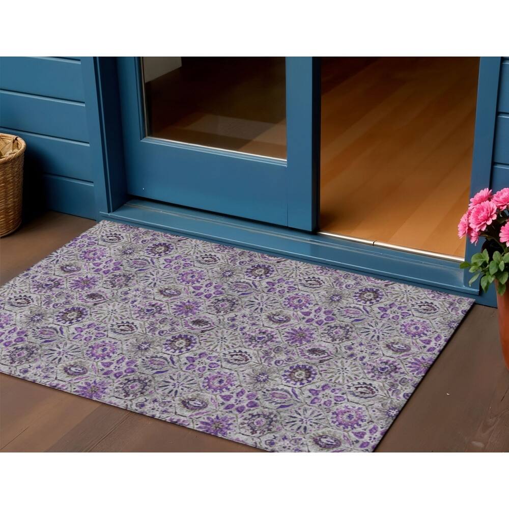 HomeRoots Floral Transitional Rectangle Outdoor Rug