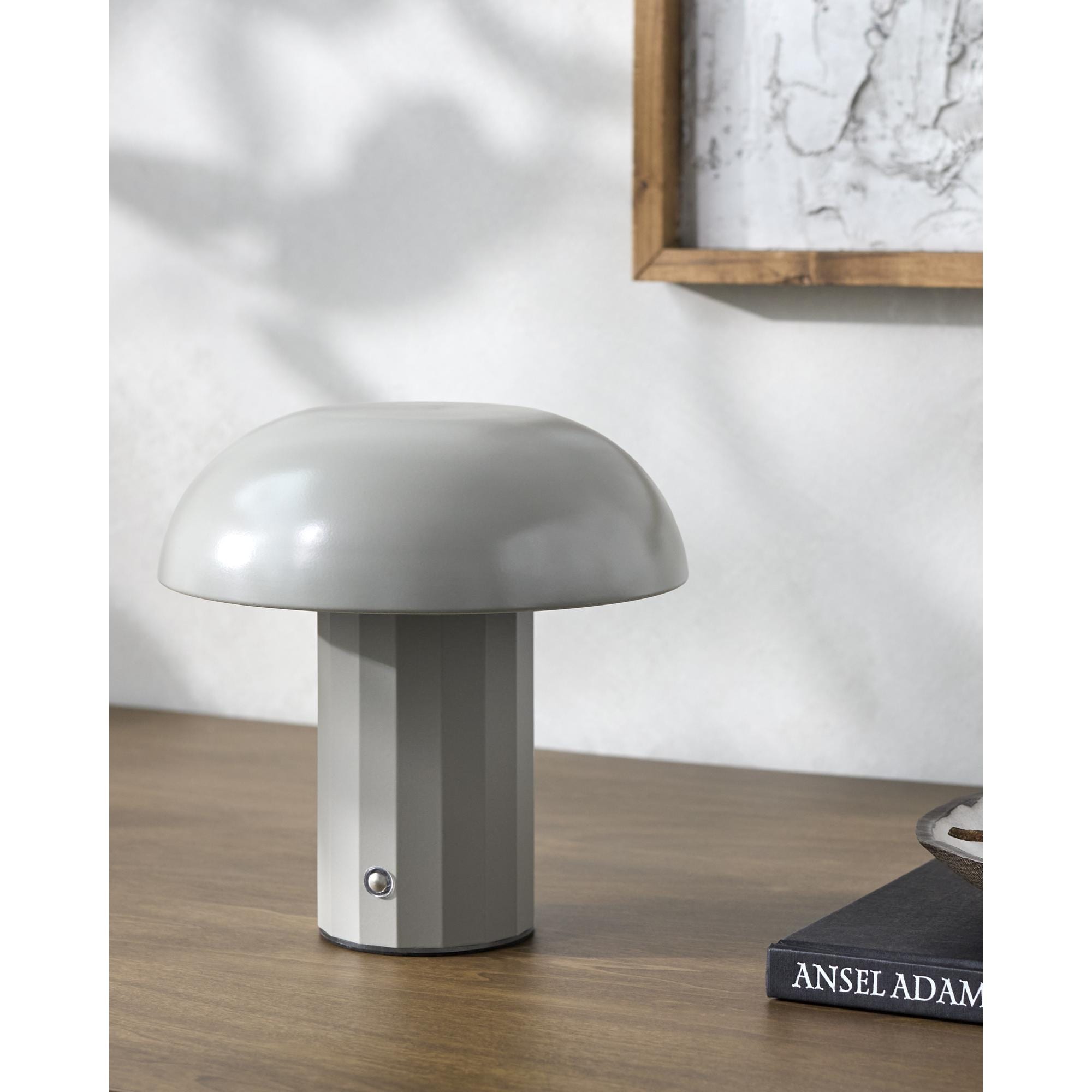 Livabliss Furnas Traditional Accent Table Lamp