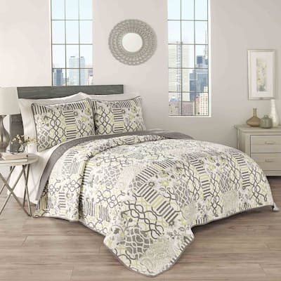 Traditions by Waverly Spring 3-piece Quilt Set