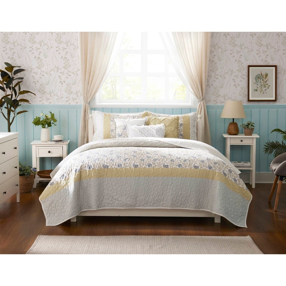 Madison Park Vanessa 6 Piece Cotton Percale Quilt Set with Throw Pillows