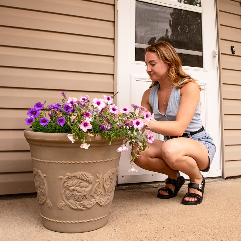 Arabella Outdoor Flower Pot Planter - Beige - 20-Inch - 2-Pack - 2