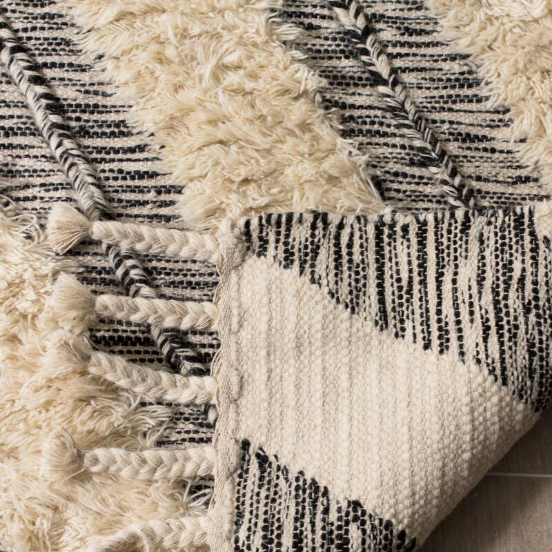 SAFAVIEH Hand-knotted Kenya Alicija Southwestern Tribal Wool Rug
