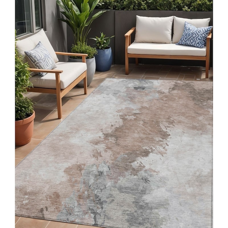 HomeRoots Abstract Transitional Rectangle Outdoor Rug - 5' X 8'