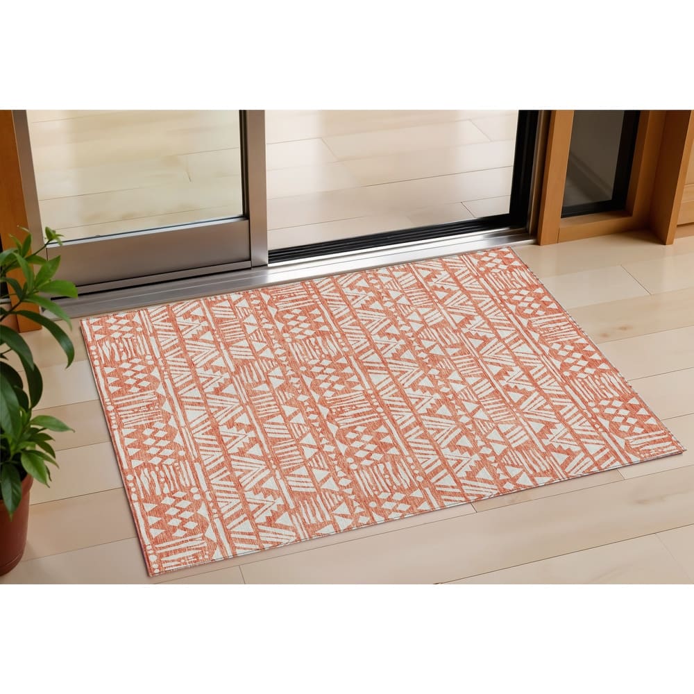 HomeRoots Southwestern Transitional Rectangle Outdoor Rug