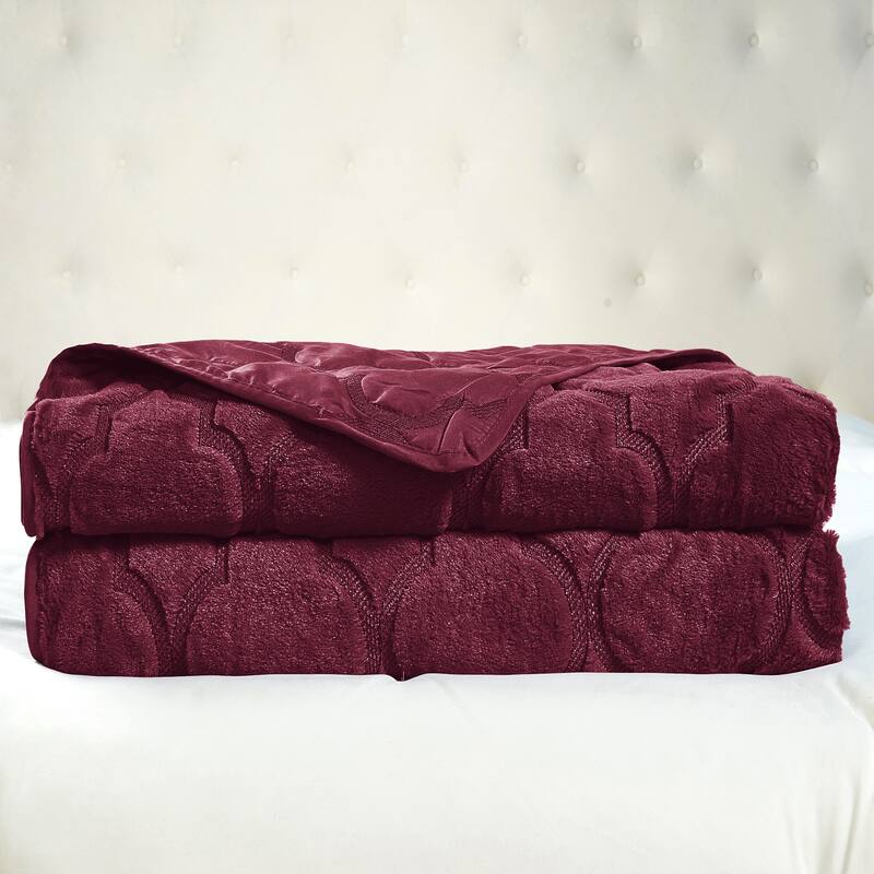 FauxFur Moroccan Design 7-piece Embroidered Quilt Set