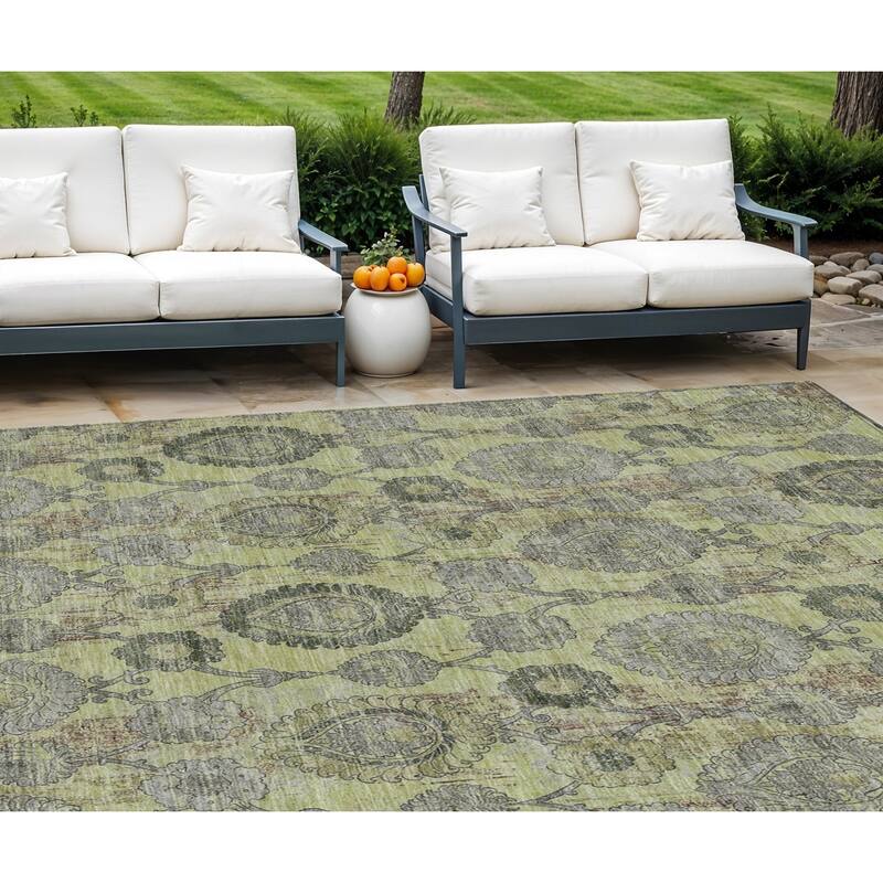 HomeRoots Damask Transitional Rectangle Outdoor Rug - 9' X 12'