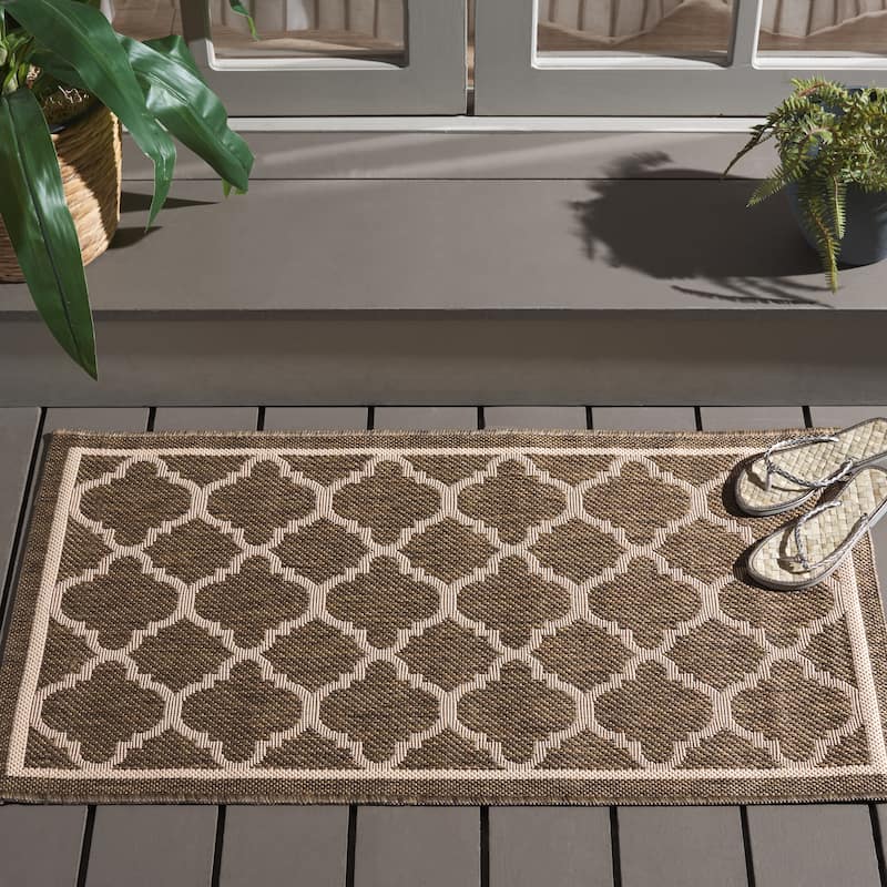 SAFAVIEH Courtyard Kristelle Indoor/ Outdoor Waterproof Patio Backyard Rug