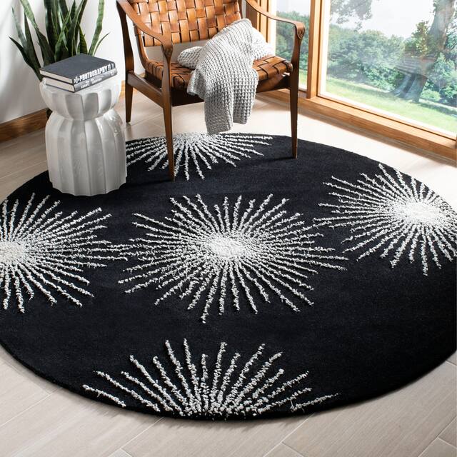 SAFAVIEH Handmade Soho Miyase Modern Burst New Zealand Wool Rug - 6' x 6' Round - Black/White