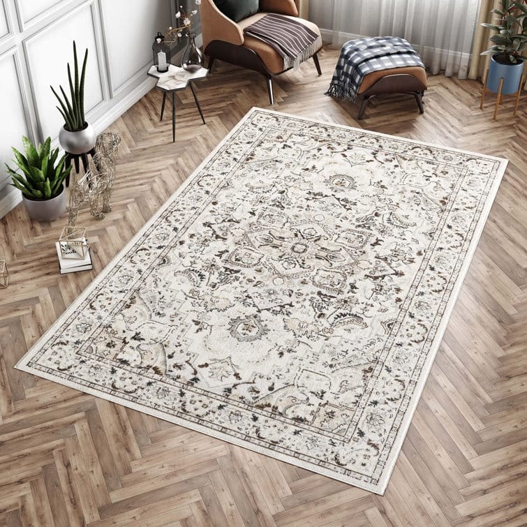 Traditional Cream/Beige Oriental Area Rug - Rectangle 4' x 6'
